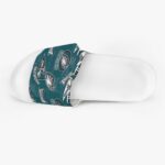 Philadelphia Eagles Zubaz Men's Velcro Slippers - Image 4