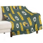 Green Bay Packers Single-Side Printing Flannel Blanket - Image 3