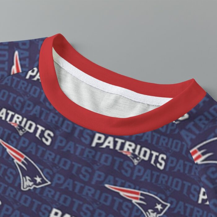 New England Patriots Zubaz Eco-friendly  All-Over Print Women's cropped Raglan T-shirt With Short Sleeve - Image 1
