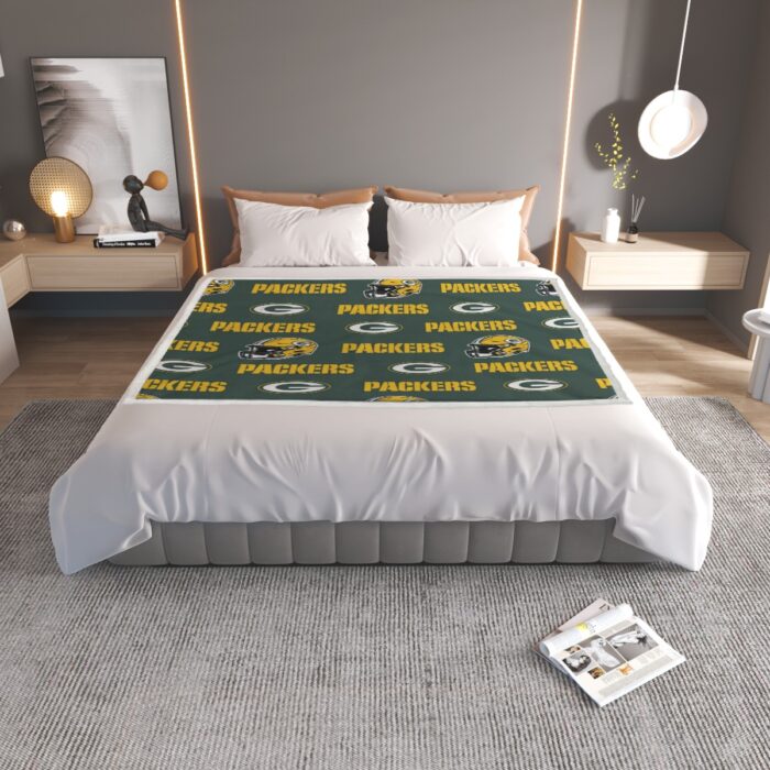 Green Bay Packers Household Warm Blanket - Image 1