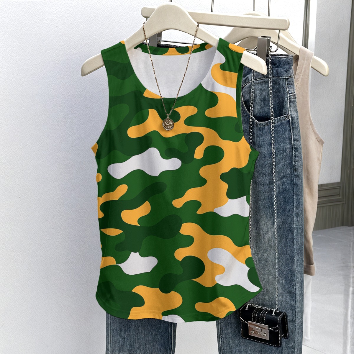 Green Bay Packers All-Over Print Women's sleeveless vest - Image 2