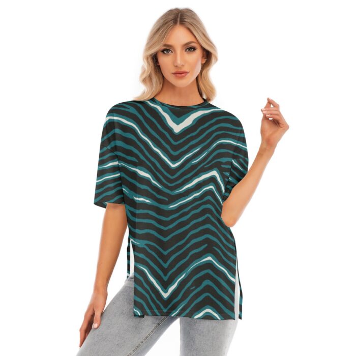 Philadelphia Eagles Zubaz Women's Short Sleeves T-shirt With Hem Split - Image 1