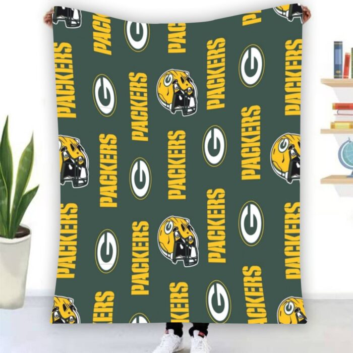 Green Bay Packers Single-Side Printing Flannel Blanket - Image 2