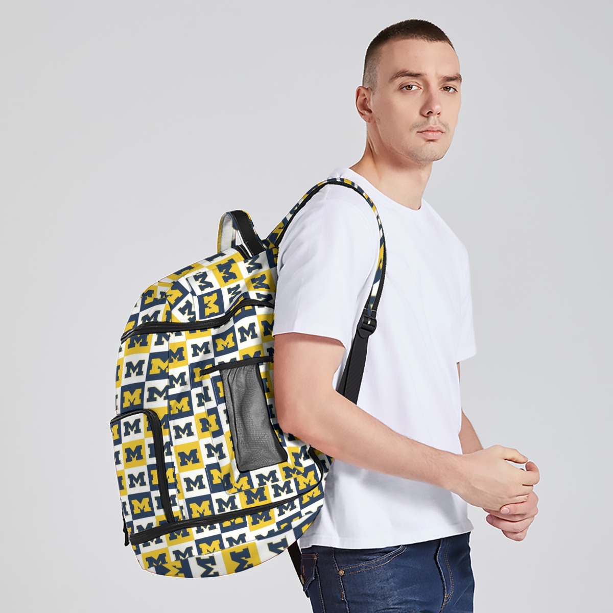 Michigan - Wolverines Multifunctional Backpack - Image 2